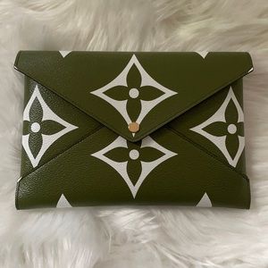 Monogram Giant Pochette Kirigami GM.